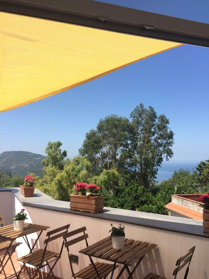 La Casa Del Sole Bed & Breakfast Vico Equense Exterior foto